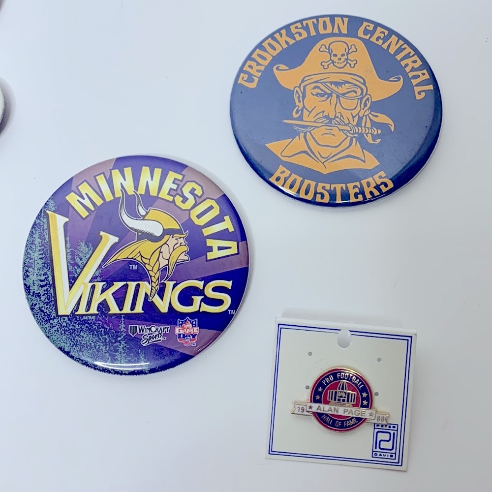 Vintage Pin Bundle | Minnesota Vikings Pro Football Hall Of Fame 1988 Alan Page - Picture 3 of 5